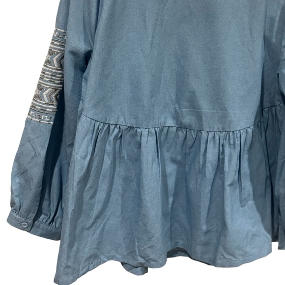 NWOT Andree by Unit Baby Blue Aztec Embroidered Babydoll Peasant Blouse Size S/M - Picture 7 of 10